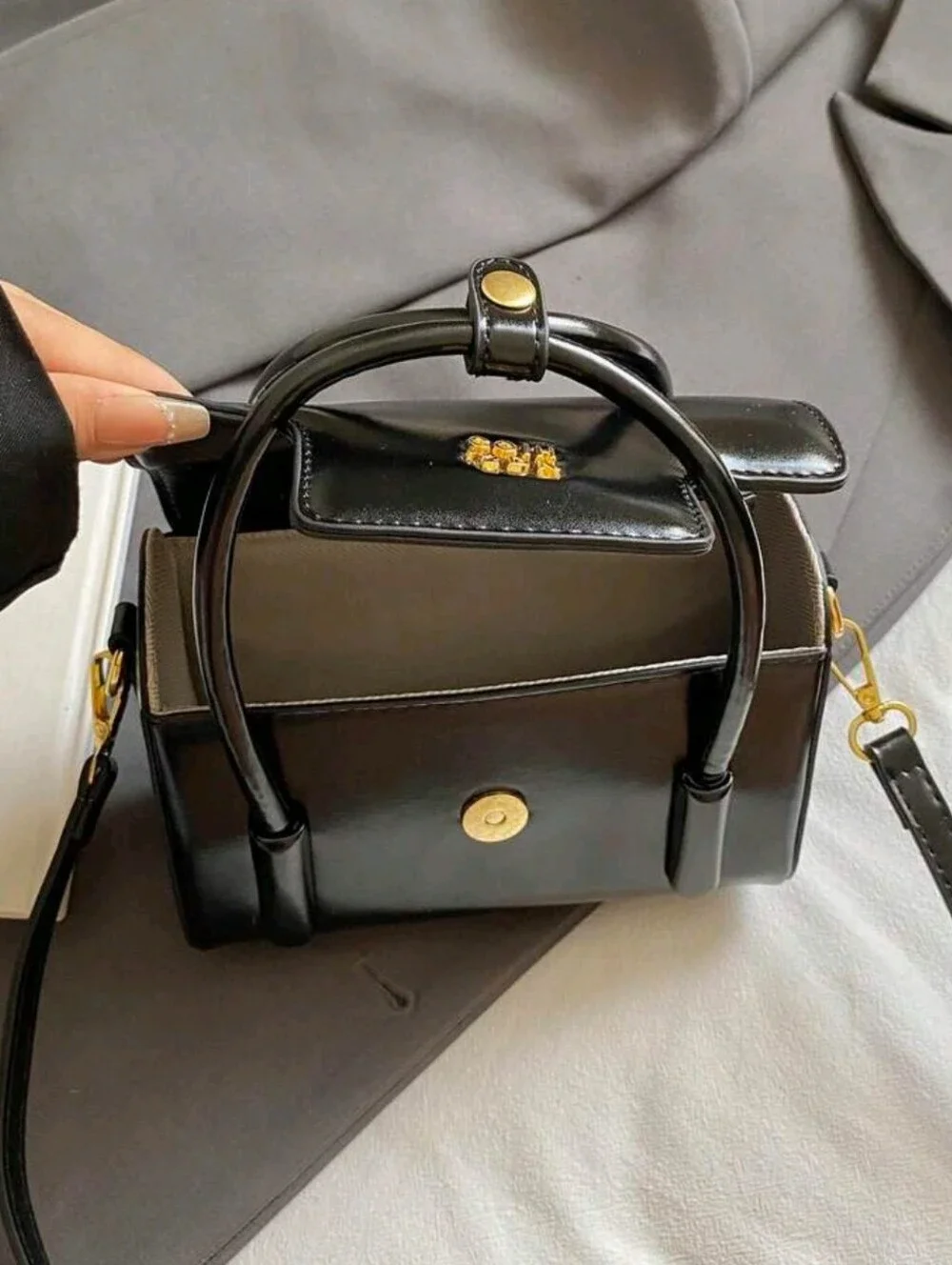 Black Luxurious Elegant Box Bag For Women New Fashion Handbag, Retro Red Color